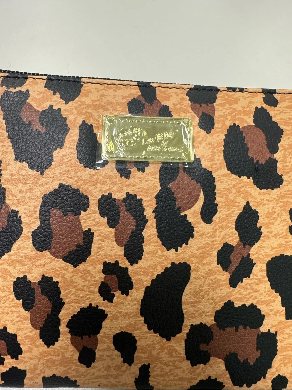 Luv Betsey Johnson 2 Piece Leopard Wristlet & Coin Purse 🐱